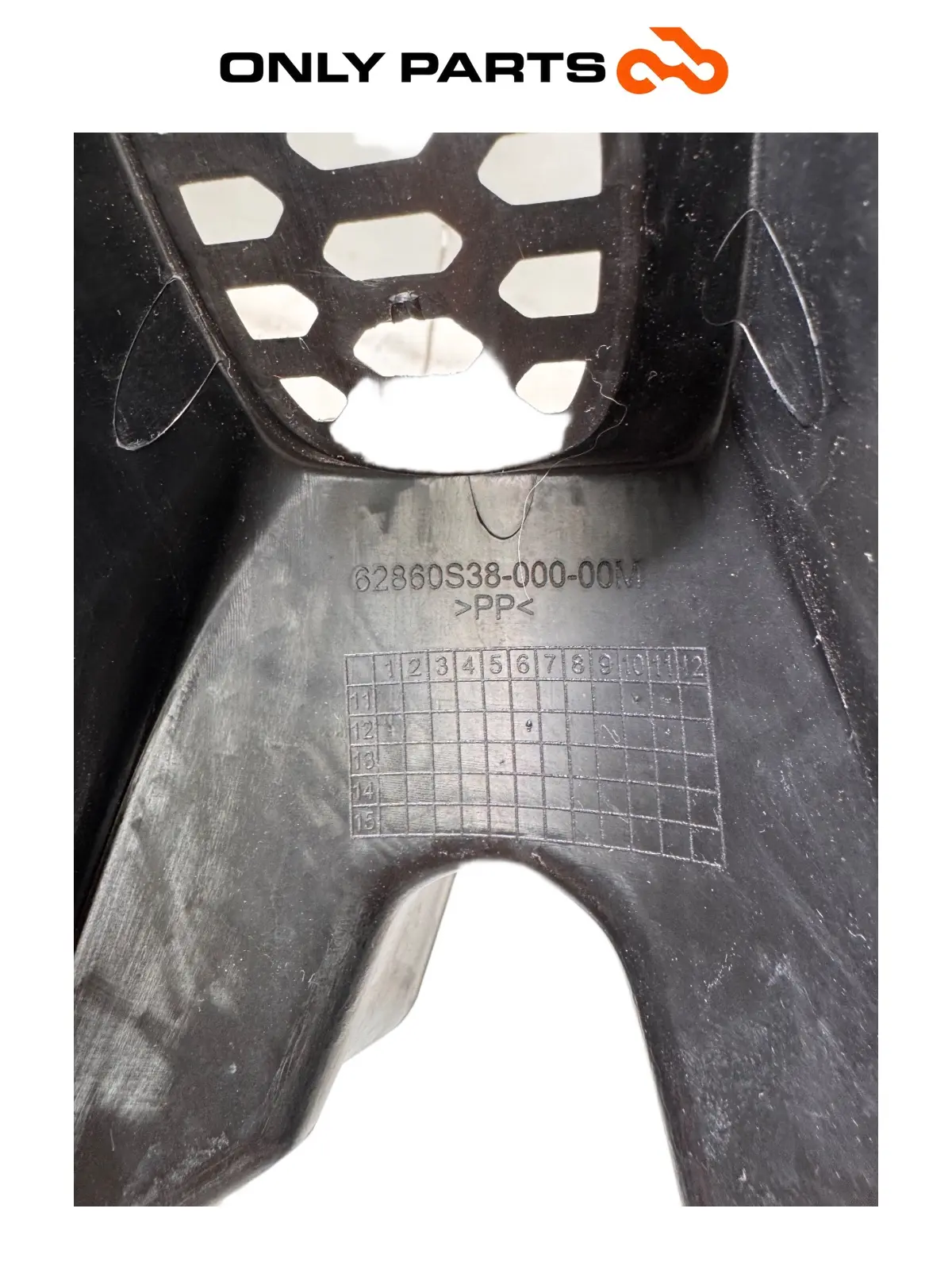 Gebrauchte Carena anteriore congiunzione / naso Quadro 350 S 2013 Nero — echtes Foto 7