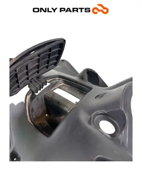 Used Inner front leg shield fairing Kymco Agility 125 2015 Kymco Agility  125cc 2015 Nero — real photo 7