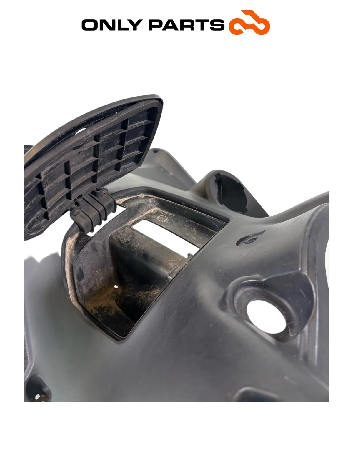 Used Inner front leg shield fairing Kymco Agility 125 2015 Kymco Agility  125cc 2015 Nero — real photo 7