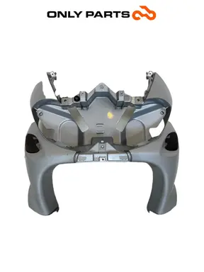 CARENAGEM ESCUDO DIANTEIRO FRONTAL PIAGGIO X9 EVOLUTION 250 2005 Piaggio X9 evolution  250cc usada — foto real 2