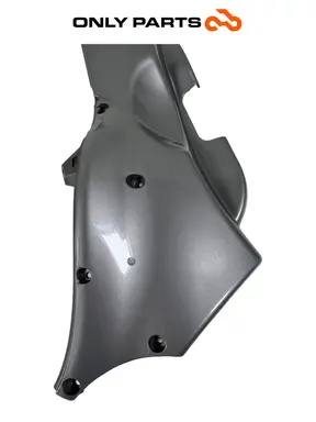 Carénage inférieur sous-plancher droit gris Piaggio MP3 250 2009 Piaggio MP3 250cc 2009 Grigio d'occasion — photo réelle 6
