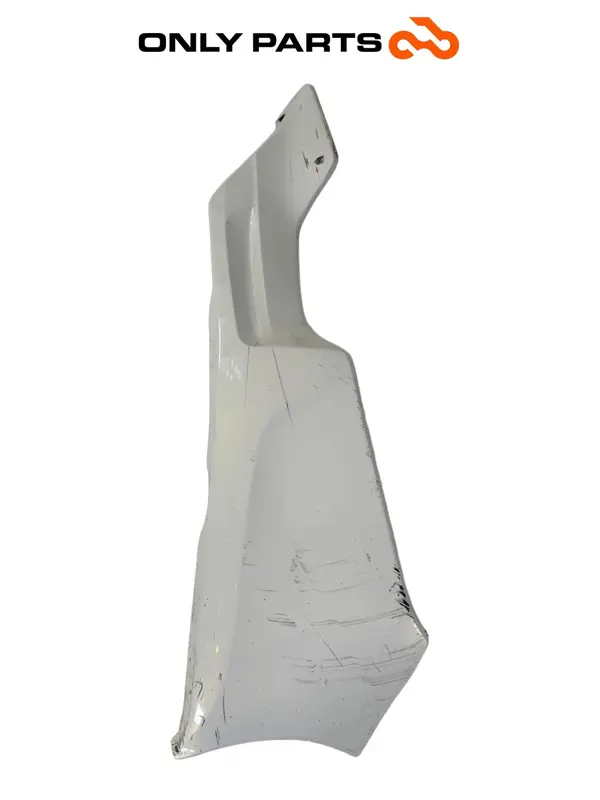 CARENAGEM INFERIOR ESTRIBO DIREITA SUZUKI BURGMAN 650 2010 — 4