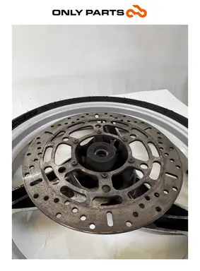 FELGA PRZEDNIA ALUMINIOWA 17 BMW F 650 CS 2001 BMW F 650 CS 2001 Grigio używana — prawdziwe zdjęcie 4