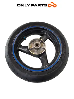 FELGA TYLNA ALUMINIOWA 17X5.5 HONDA VTR 1000 F 1999 Honda VTR 1000 F 1999 Rosso używana — prawdziwe zdjęcie 1