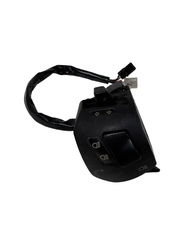 LEVÝ PŘEPÍNAČ SVĚTEL KTM DUKE 200CC 2012 OEM 90111070000 — 5