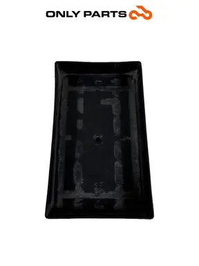 Used INNER BATTERY TRAY SUPPORT COVER PIAGGIO VESPA LX 125 2011 Piaggio Vespa Lx 125cc 2011 Nero — real photo 2