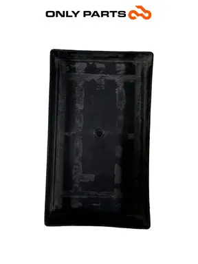 Used INNER BATTERY TRAY SUPPORT COVER PIAGGIO VESPA LX 125 2011 Piaggio Vespa Lx 125cc 2011 Nero — real photo 4