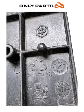 Used INNER BATTERY TRAY SUPPORT COVER PIAGGIO VESPA LX 125 2011 Piaggio Vespa Lx 125cc 2011 Nero — real photo 8