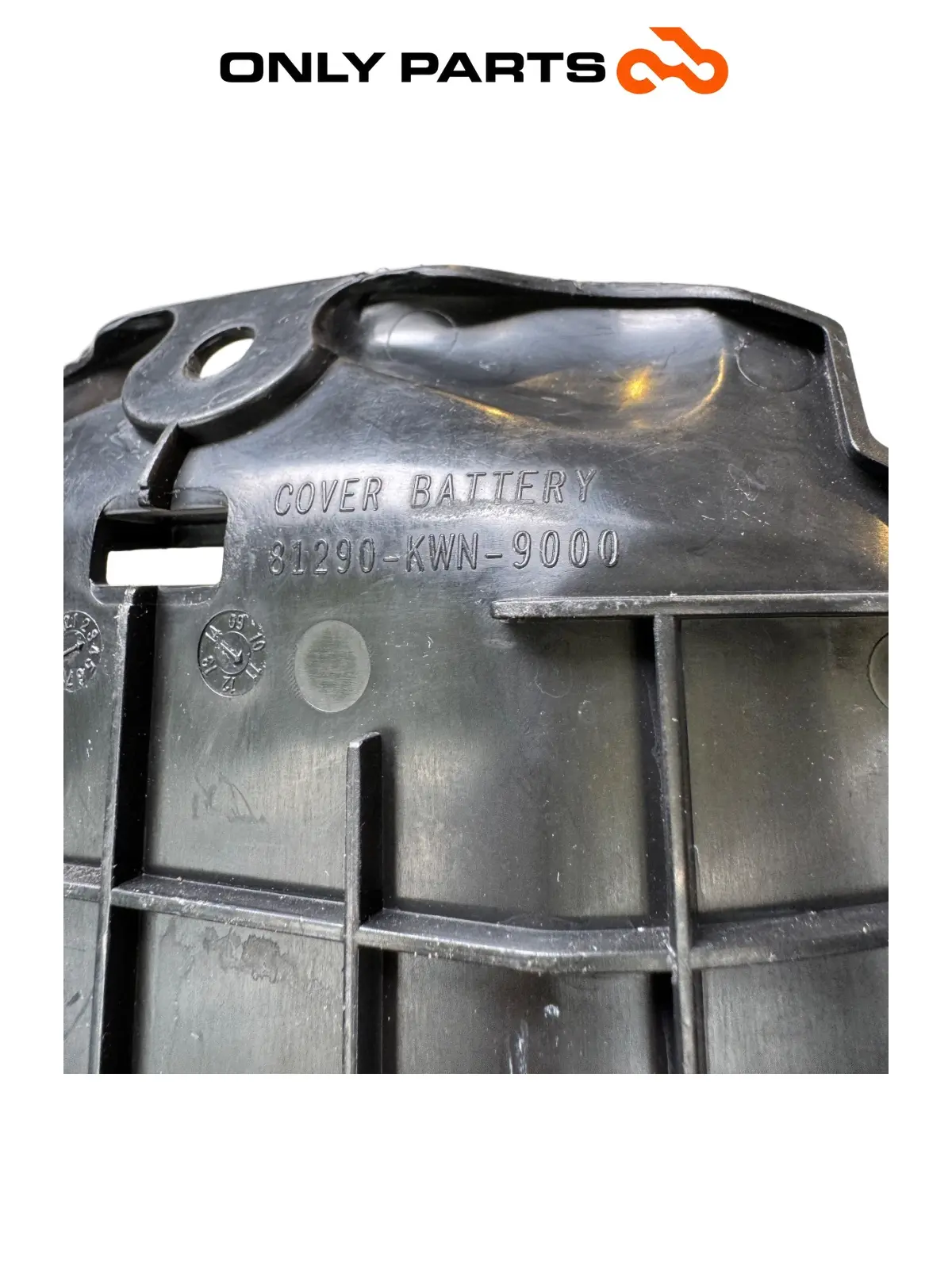 Coperchio vano batteria Honda PCX 125cc 2011 Grigio usato — foto reale 2