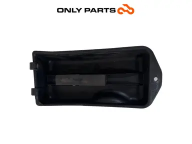 Coperchio vano batteria Piaggio Vespa Lx 150cc 2014 de segunda mano — foto real 2