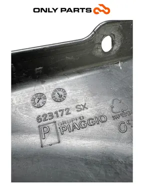 Paire de caches de charnière de coffre 623172 Piaggio MP3 250 2009 Piaggio MP3 250cc 2009 Grigio d'occasion — photo réelle 9