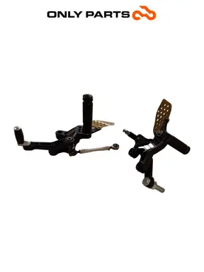 Gebrauchte Coppia pedane guidatore KTM Super Duke 990cc 2006 Nero/Arancione — echtes Foto 4