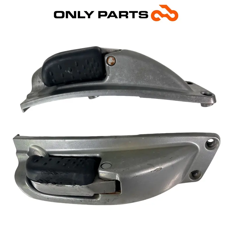 Pair of passenger footrests Aprilia Scarabeo 300 2010