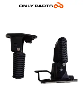 Gebrauchte Coppia pedane poggia piedi passeggero posteriori BMW C 400 X 400cc 2020 Blu — echtes Foto 4