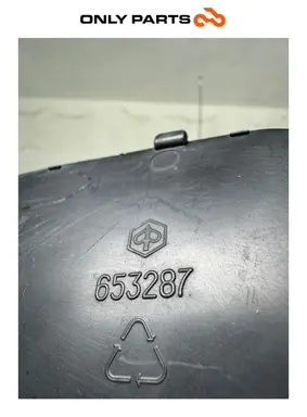 Чифт ревизионни капачета на стъпенката дясно и ляво Piaggio MP3 250 2009 Piaggio MP3 250cc 2009 Grigio употребявана — истинска снимка 8