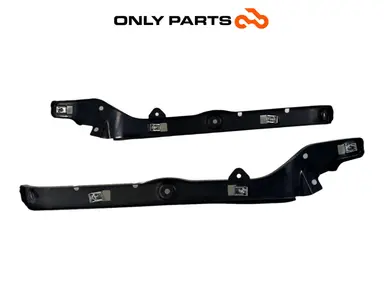 Par de suportes do estribo Piaggio MP3 250 2009 OEM Piaggio MP3 250cc 2009 Grigio usada — foto real 1