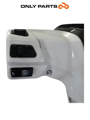Заден капак на кормилото с превключватели 53206-LGE5-E000 Kymco People GTi 300 Kymco People GTi 300cc 2014 Bianco употребявана — истинска снимка 10