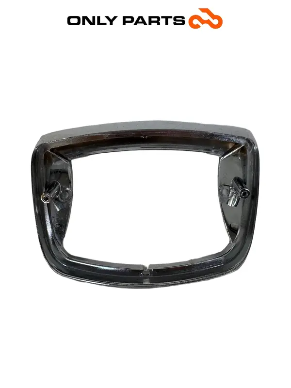 ARO CROMADO FAROLIM TRASEIRO PIAGGIO VESPA LX 125 2011 OEM — 2