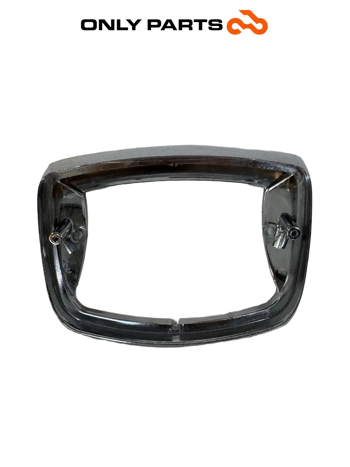 ХРОМИРАНА РАМКА ЗАДЕН СТОП PIAGGIO VESPA LX 125 2011 OEM Piaggio Vespa Lx 125cc 2011 Nero употребявана — истинска снимка 2