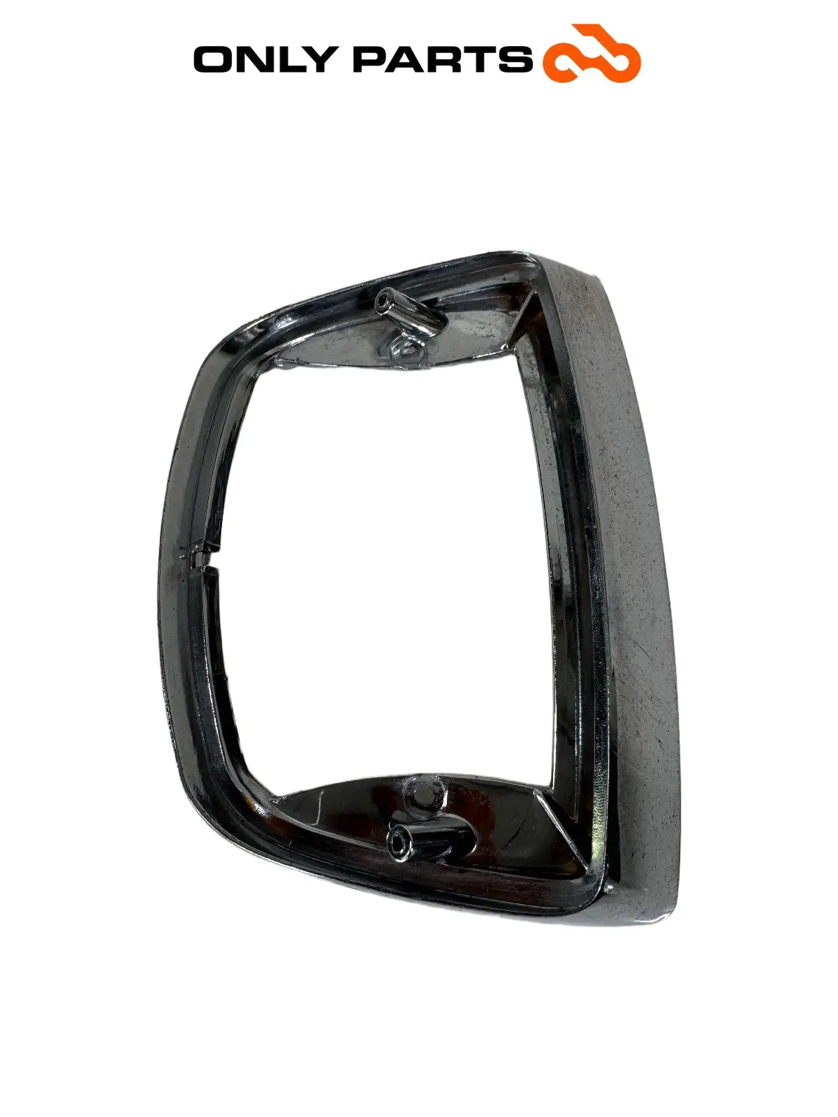 ХРОМИРАНА РАМКА ЗАДЕН СТОП PIAGGIO VESPA LX 125 2011 OEM Piaggio Vespa Lx 125cc 2011 Nero употребявана — истинска снимка 3