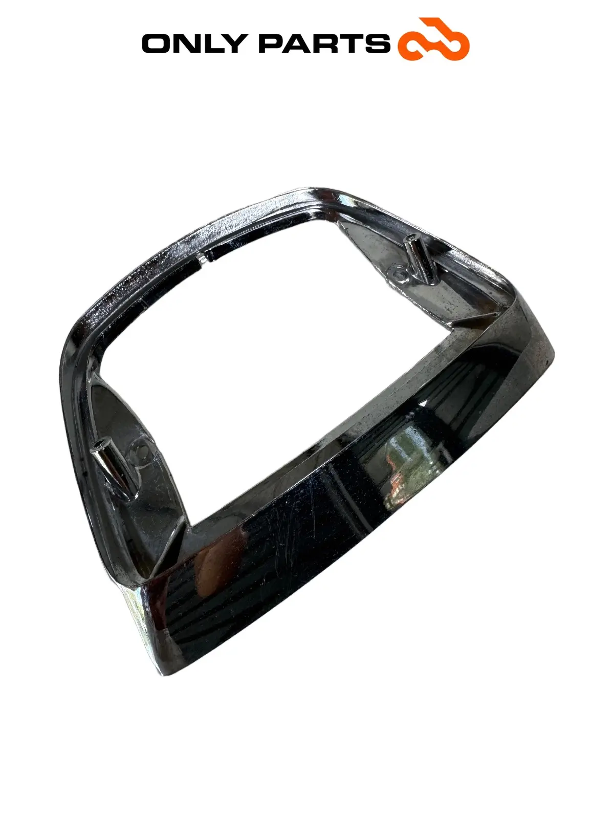 ХРОМИРАНА РАМКА ЗАДЕН СТОП PIAGGIO VESPA LX 125 2011 OEM Piaggio Vespa Lx 125cc 2011 Nero употребявана — истинска снимка 4
