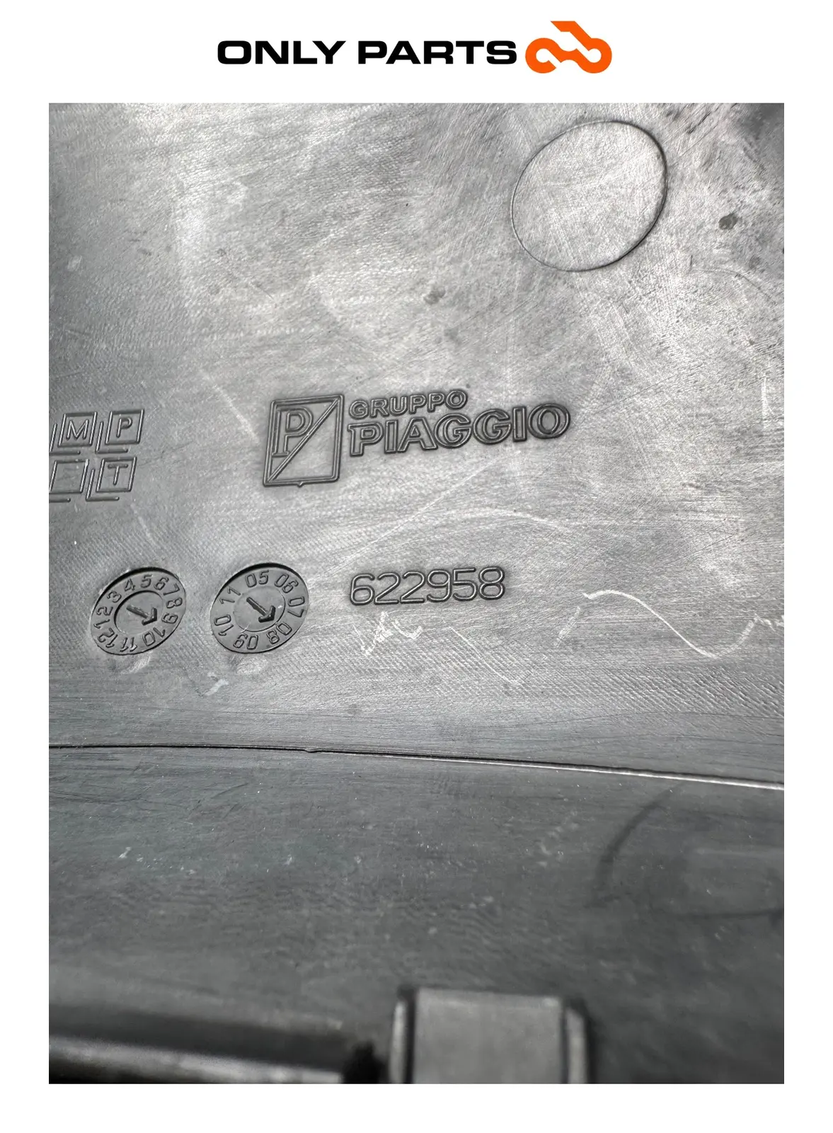 Used Inner handlebar cover black Piaggio MP3 250 2009 Piaggio MP3 250cc 2009 Grigio — real photo 14