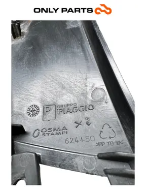 Cache plastique de carénage gauche 624450 Piaggio MP3 250 2009 Piaggio MP3 250cc 2009 Grigio d'occasion — photo réelle 8