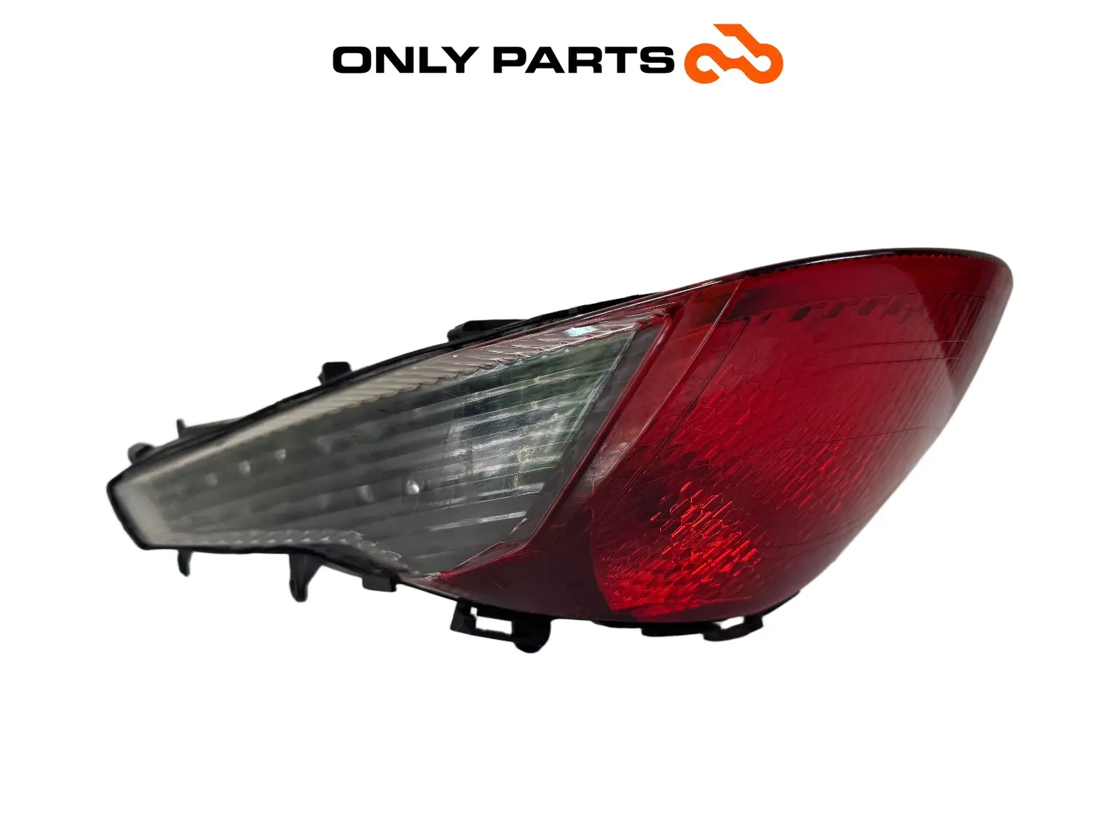 Piloto trasero con intermitentes integrados Kymco People GTi 300 OEM Kymco People GTi 300cc 2014 Bianco de segunda mano — foto real 3