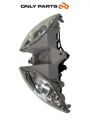 REFLEKTOR PRZEDNI PIAGGIO X9 EVOLUTION 250 2005 Piaggio X9 evolution  250cc używana — prawdziwe zdjęcie 3