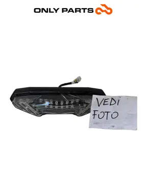 Gebrauchte Faro fanale posteriore LED stop Yamaha Tracer 900cc 2019 Nero — echtes Foto 9