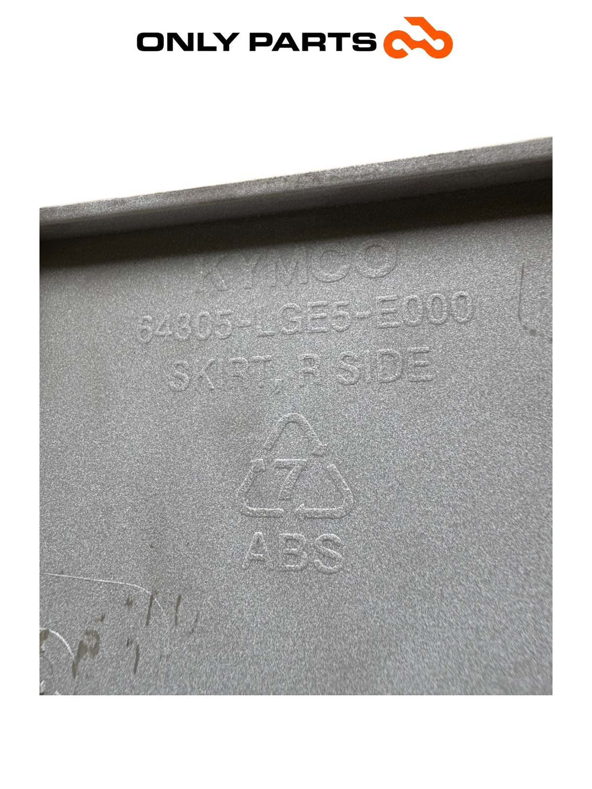 Used Right lower side skirt panel 64305-LGE5-E000 Kymco People GTi 300 OEM Kymco People GTi 300cc 2014 Bianco — real photo 10