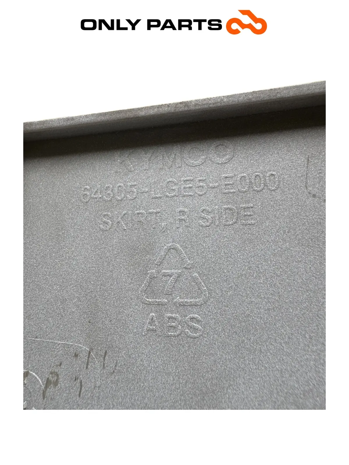 Used Right lower side skirt panel 64305-LGE5-E000 Kymco People GTi 300 OEM Kymco People GTi 300cc 2014 Bianco — real photo 10