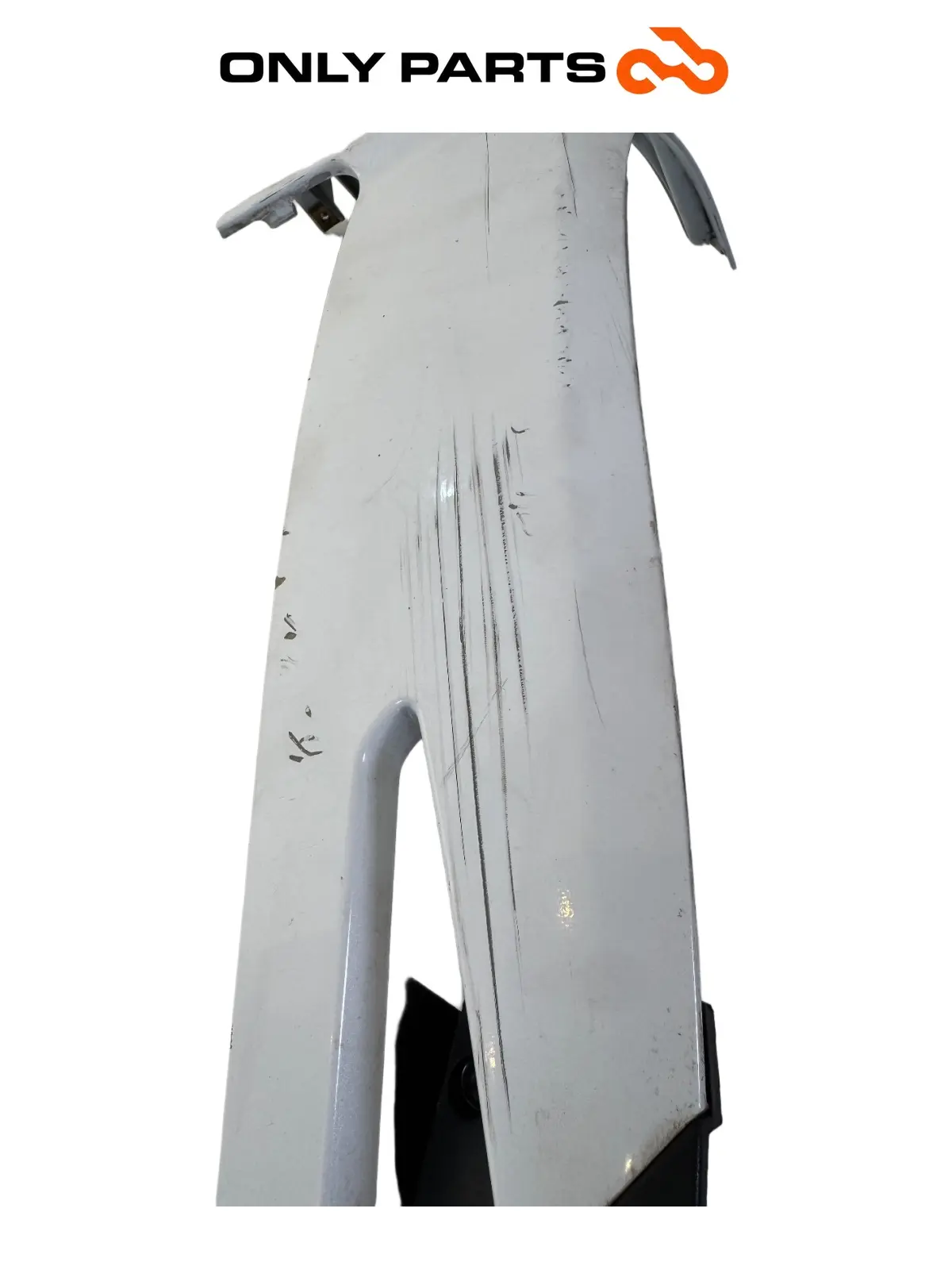 Used Right lower side skirt panel 64305-LGE5-E000 Kymco People GTi 300 OEM Kymco People GTi 300cc 2014 Bianco — real photo 4