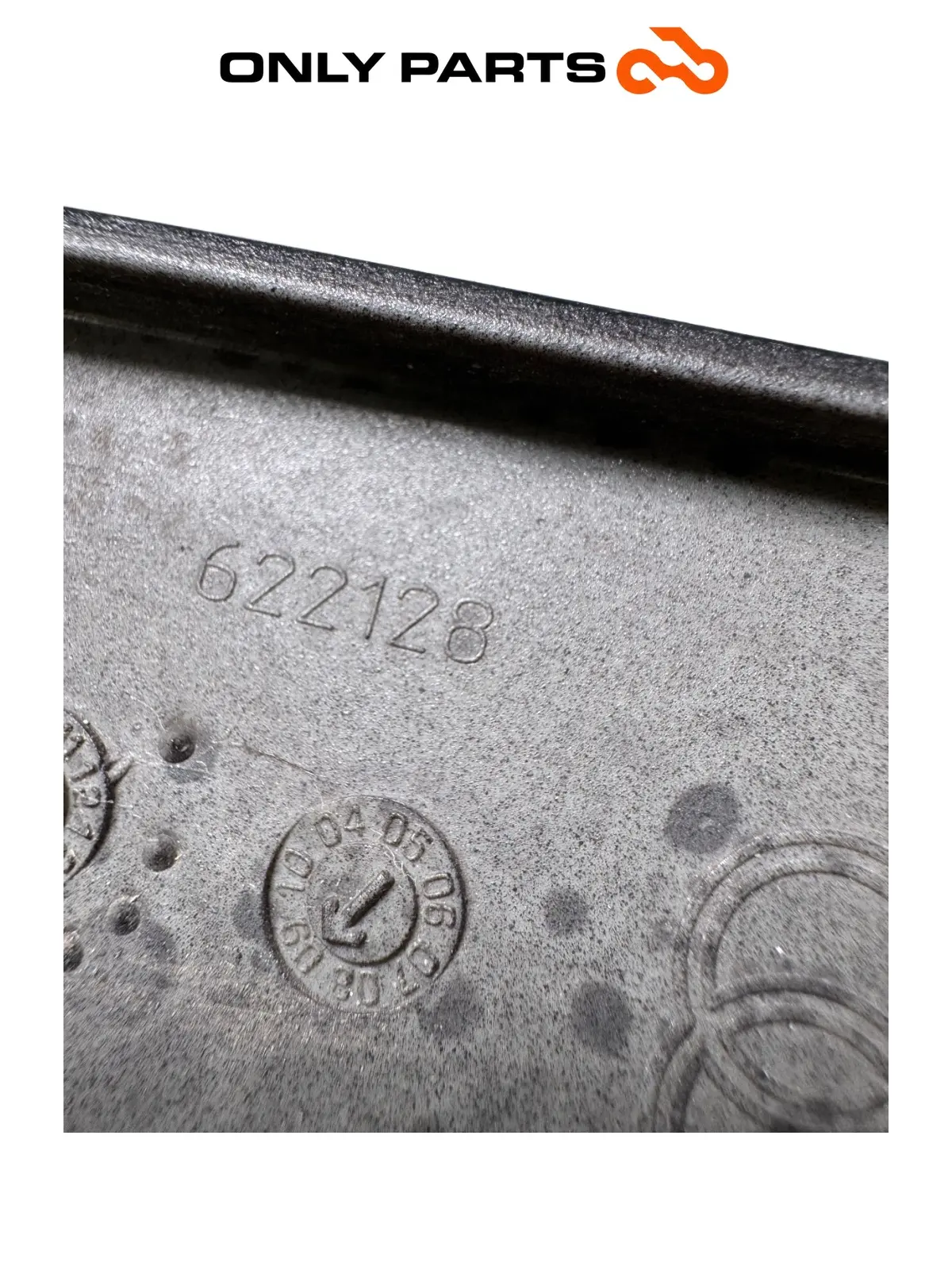 JOBB ALSÓ OLDALBURKOLAT PIAGGIO VESPA LX 125 2011 GYÁRI Piaggio Vespa Lx 125cc 2011 Nero használt — valódi fotó 10