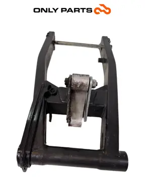 Forcellone posteriore / Braccio oscillante Honda CB 500 F 500cc 2014 Nero de segunda mano — foto real 9