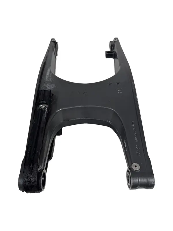 ZADNÍ KYVNÁ VIDLICE KTM DUKE 200CC 2012 OEM 90104030033 — 2