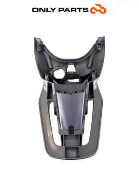 Maniglione posteriore Piaggio Vespa GT 200cc 2003 Viola de segunda mano — foto real 5