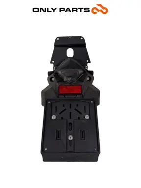 parafango posteriore / portatarga Quadro 350 S 2013 Nero de segunda mano — foto real 4