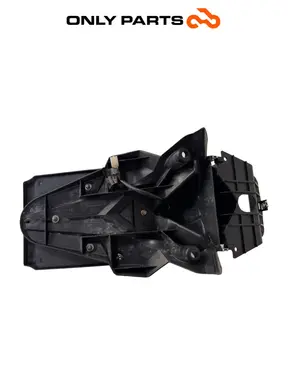 parafango posteriore / portatarga Quadro 350 S 2013 Nero de segunda mano — foto real 7