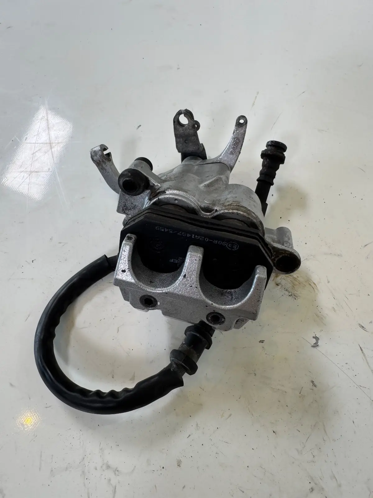 Used PARKING HAND BRAKE CALIPER SUZUKI BURGMAN 650 2010 Suzuki Burgman 650cc 2010 Bianco — real photo 11