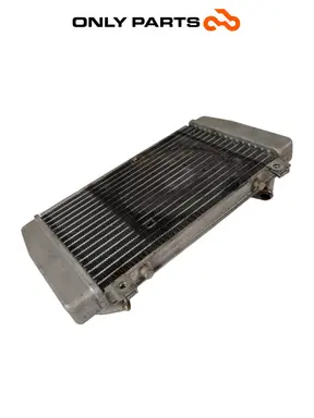 Radiador de refrigeración de aluminio Piaggio MP3 Yourban 300 2013 Piaggio Mp3 Yourban 300cc 2013 Bianco de segunda mano — foto real 4