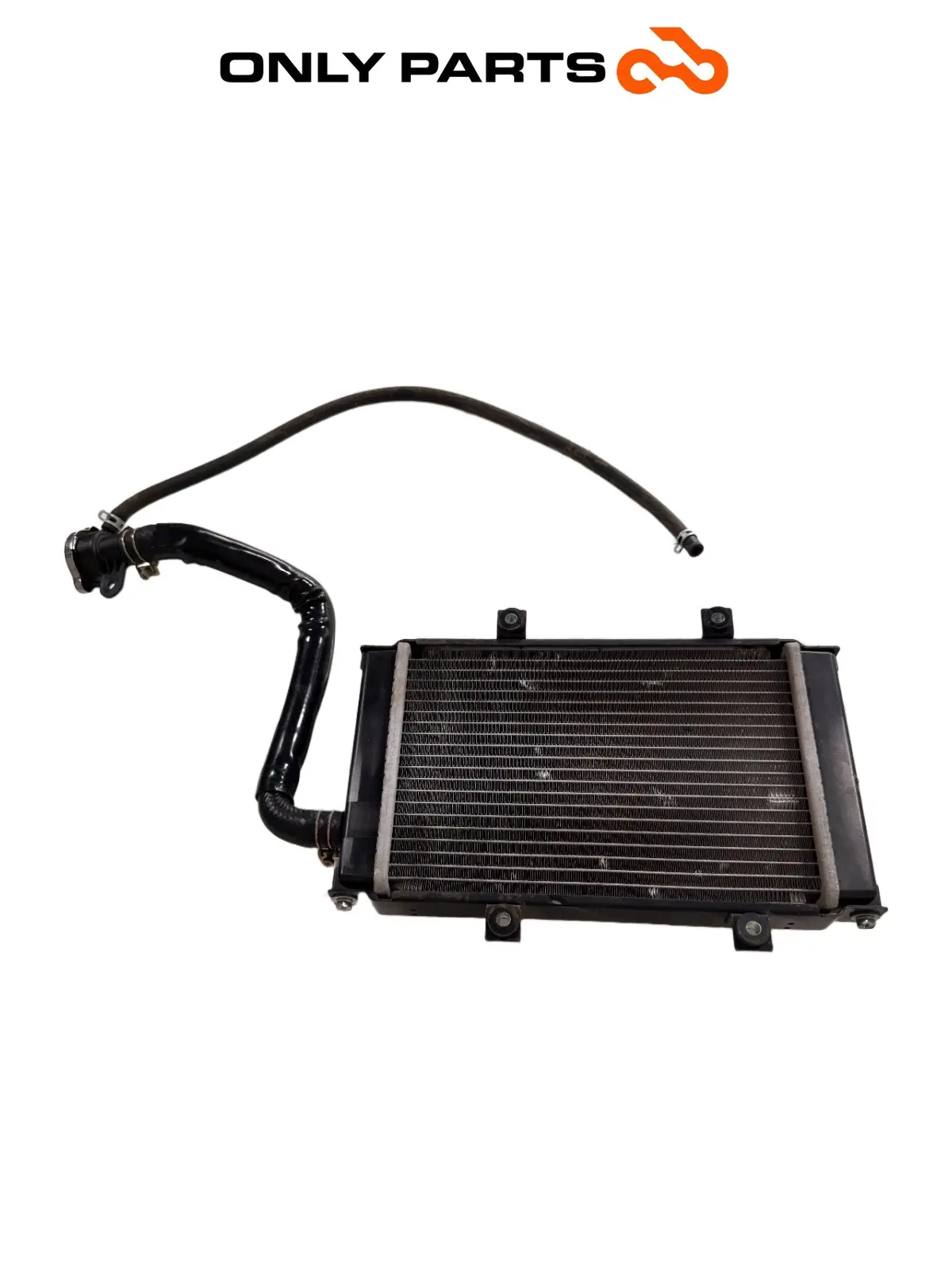 Radiatore acqua Quadro 350 S 2013 Nero usato — foto reale 3