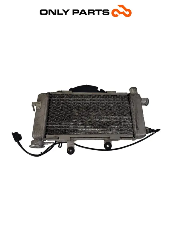 BOČNÍ CHLADIČ VODY S ELEKTROVENTILÁTOREM HONDA VTR 1000 F 1999