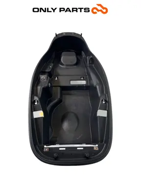 Scocca vano sottosella Kymco X-Town 300cc 2016 Nero de segunda mano — foto real 3