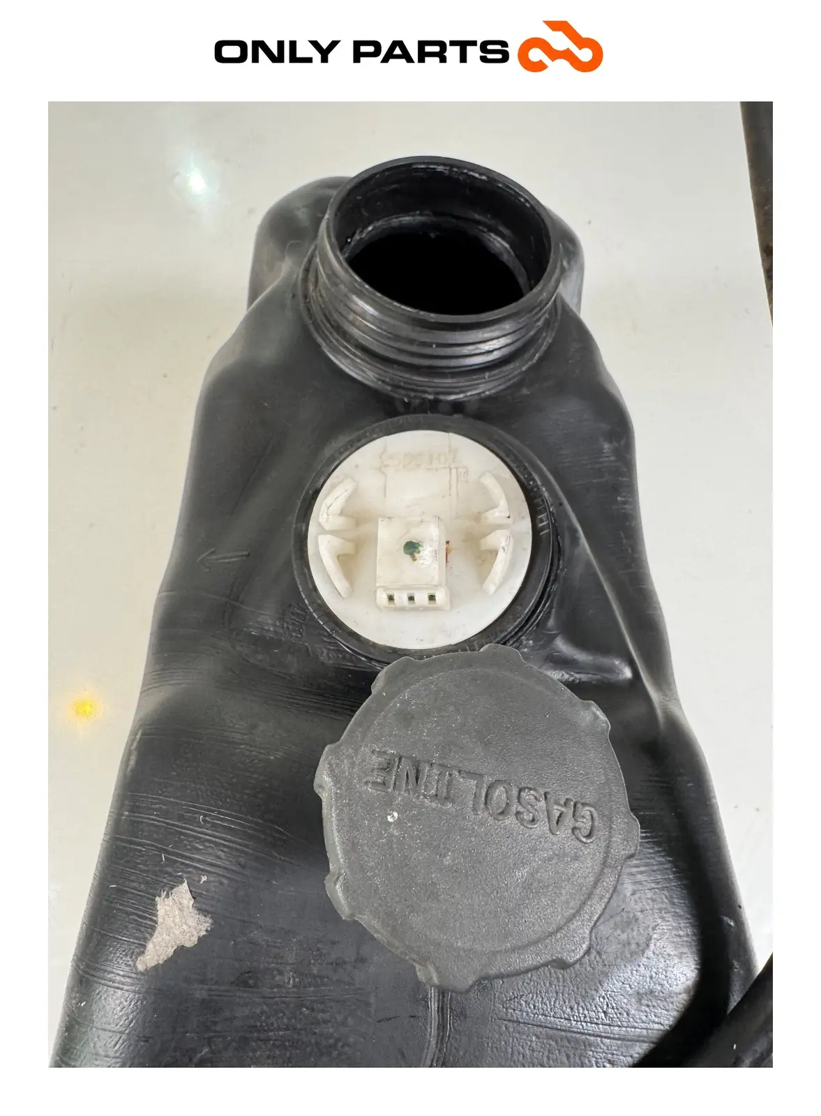 Depósito de combustible de plástico Piaggio MP3 250 2009 OEM Piaggio MP3 250cc 2009 Grigio de segunda mano — foto real 10