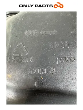 Depósito de combustible de plástico Piaggio MP3 250 2009 OEM Piaggio MP3 250cc 2009 Grigio de segunda mano — foto real 11