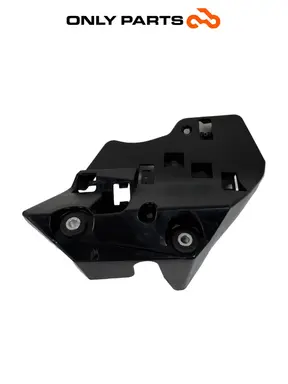 Staffa supporto carena codone posteriore Yamaha Tracer 900cc 2019 Nero de segunda mano — foto real 5