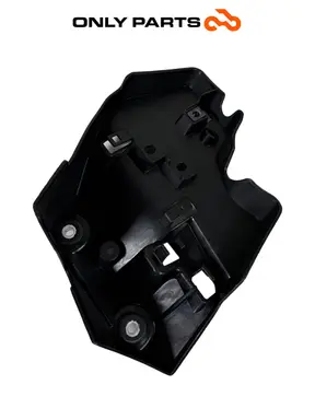 Staffa supporto carena codone posteriore Yamaha Tracer 900cc 2019 Nero de segunda mano — foto real 7