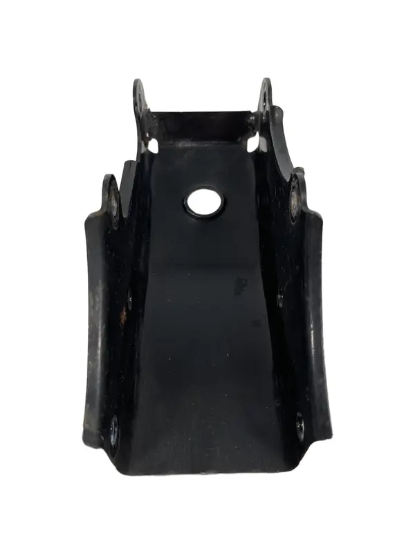 DRŽÁK MOTORU — 5