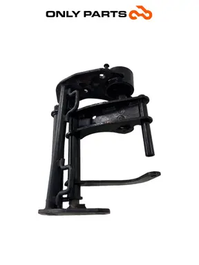 Staffa supporto motore Piaggio X9 evolution  250cc usato — foto reale 4